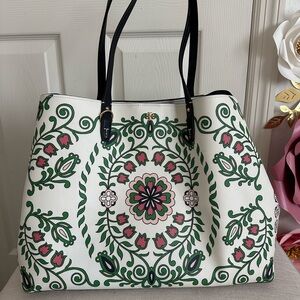 Tory Burch Kerrington Square Large Garden Tote
